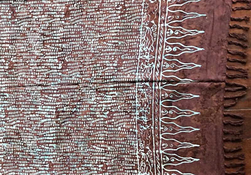 Sarong dunkelbraun mit Tupfer in türkis